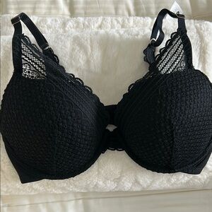 Elegant Black Lace 34DD Bra